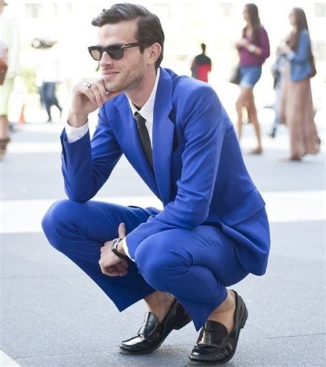 what shoes to wear with dark blue suit|blue shoes with black suit.